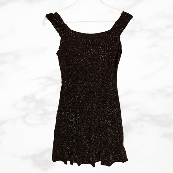 Free with $20 Purchase 🎊 Boohoo Party Dress - Picture 3 of 8